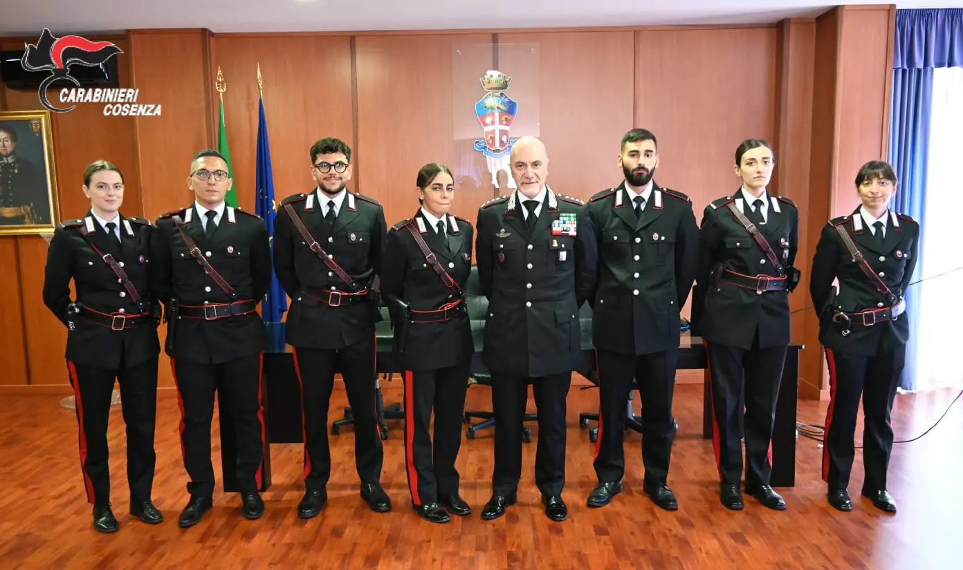 Cosenza, consegna dei gradi ad 11 Sovrintendenti dei Carabinieri