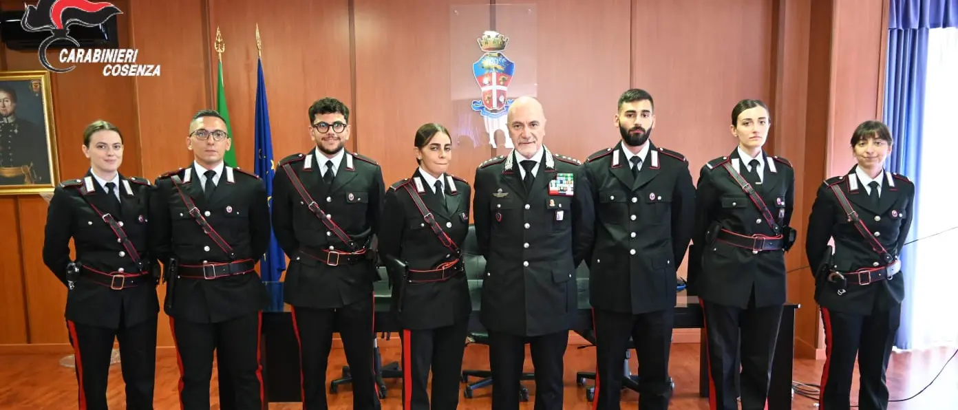 Cosenza, consegna dei gradi ad 11 Sovrintendenti dei Carabinieri