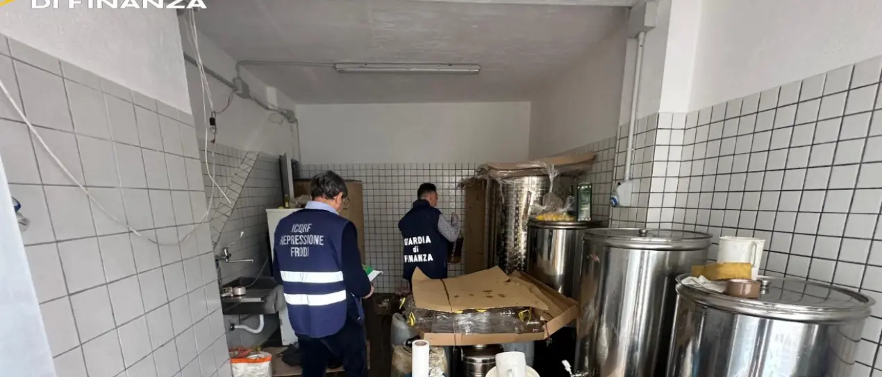 Olio scadente per preparare i pasti di bimbi e anziani, tre imprenditori denunciati tra Puglia e Calabria\n