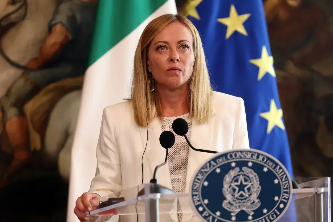 Meloni in difficoltà al Sud: in Puglia aria di disfatta, candidati fantasma e faide di partito\n