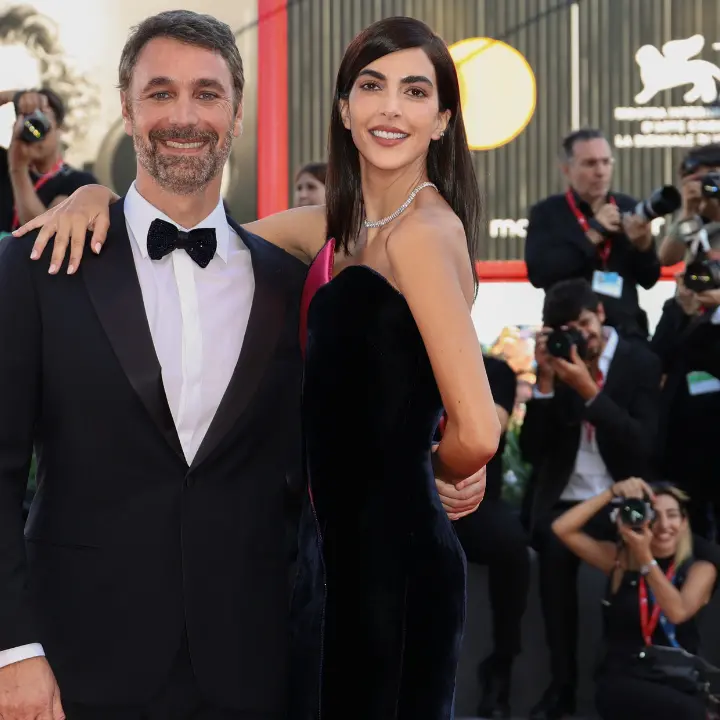 Rocío smentisce Raoul: «Altro che separati da tempo. Vivevamo ancora insieme, è falso»\n