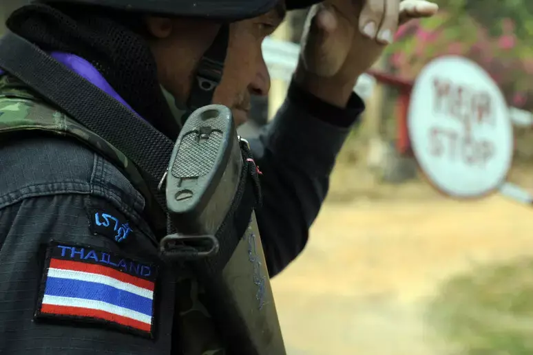 Scontri al confine tra Thailandia e Cambogia, la guerra si allarga: i rischi per chi viaggia e le indicazioni della Farnesina\n