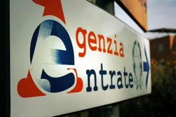 Cassazione: «Il Fisco può controllare anche i conti di parenti e soci se c’è il sospetto di intestazioni fittizie»