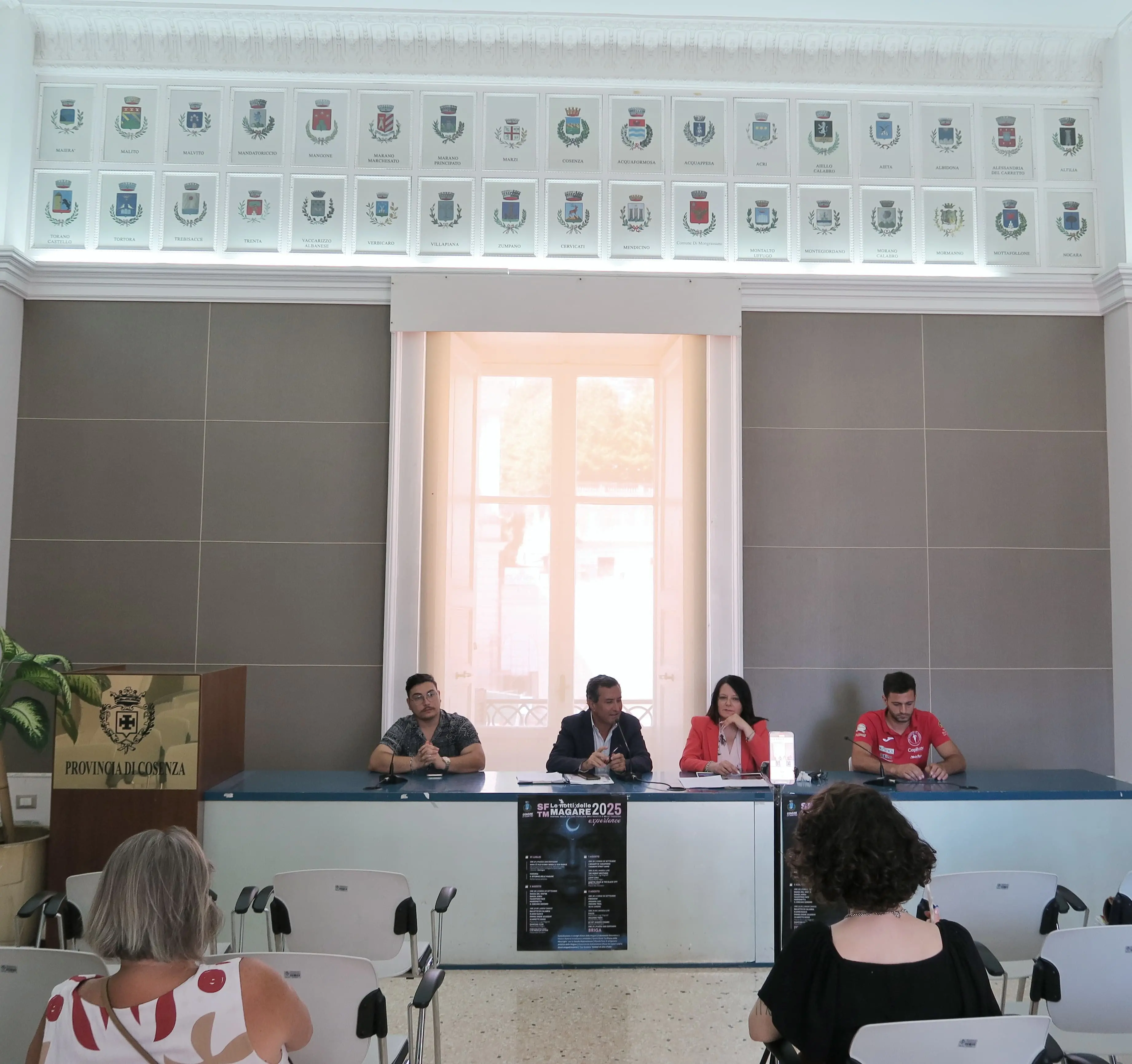 San Fili, presentata la rassegna\u00A0 “Le notti delle Magare”. Il sindaco Cribari: «Un’esperienza tra riti, suoni, spettacoli e saperi antichi»\n