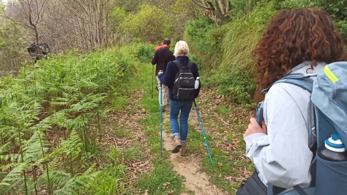 <p>Viaggiatori lungo il Cammino di San Francesco di Paola</p>\\n