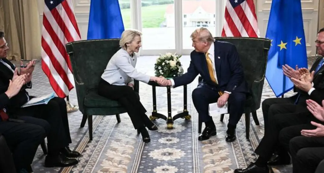 Dazi, accordo tra Trump e von der Leyen: «Tariffe al 15%». Per acciaio e alluminio niente da fare: resteranno\u00A0al 50%\u00A0\n