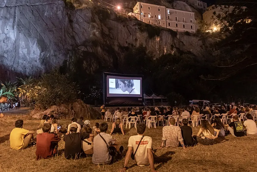 Cortometraggi, concerti e laboratori: torna ad Amantea La Guarimba international film festival\n