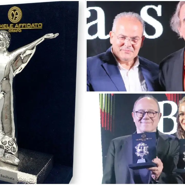 Michele Affidato firma i premi del “Marateale”: l’arte orafa calabrese incontra il grande cinema\n