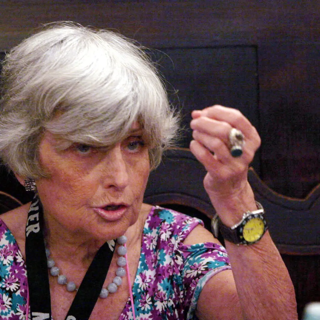 Adele Cambria, una donna oltre i ruoli: voce libera del giornalismo, della cultura e del femminismo italiano\n