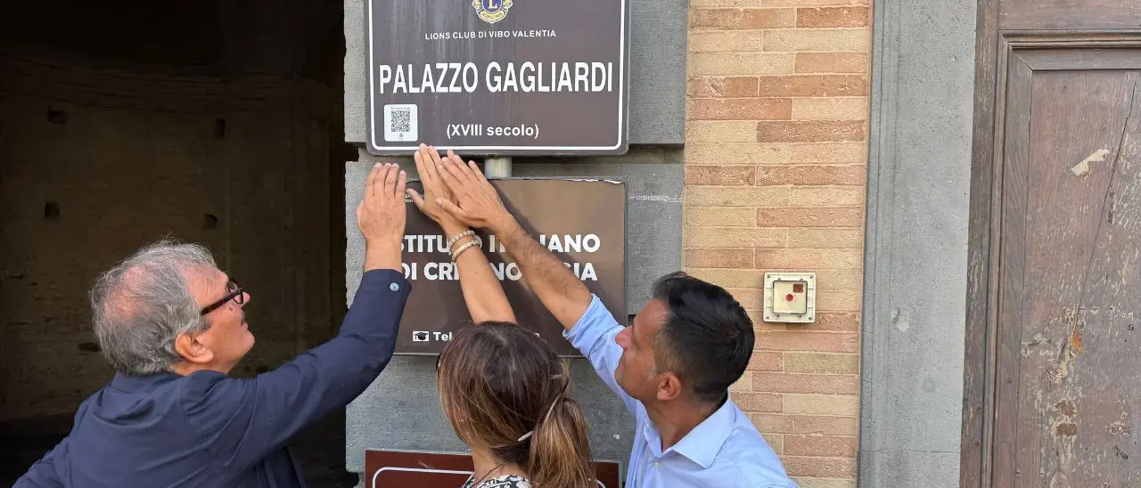 Turismo smart a Vibo Valentia: 60 Qr code per scoprire la storia della città attraverso lo smartphone\n