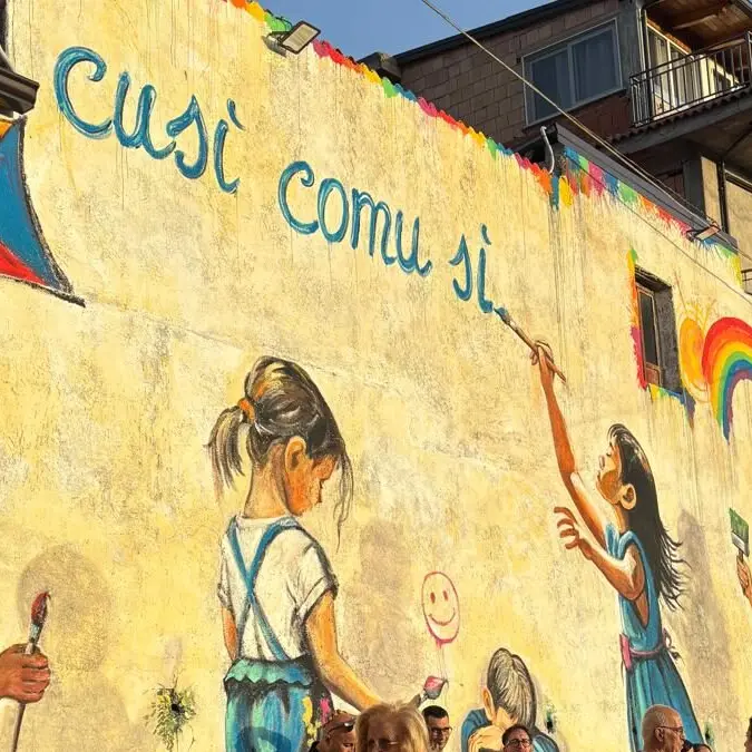 “Cusì comu si”, a\u00A0Martone un maxi murale che parla di inclusione e accoglienza