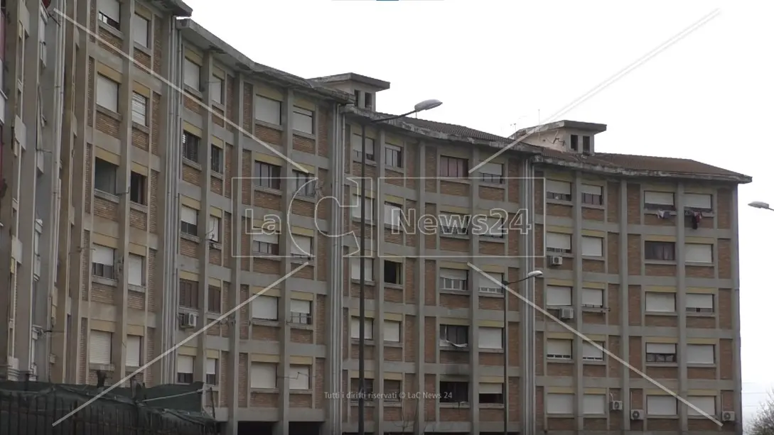 <p>Alloggi popolari ad Arghill&agrave;, periferia nord di Reggio Calabria</p>\\n