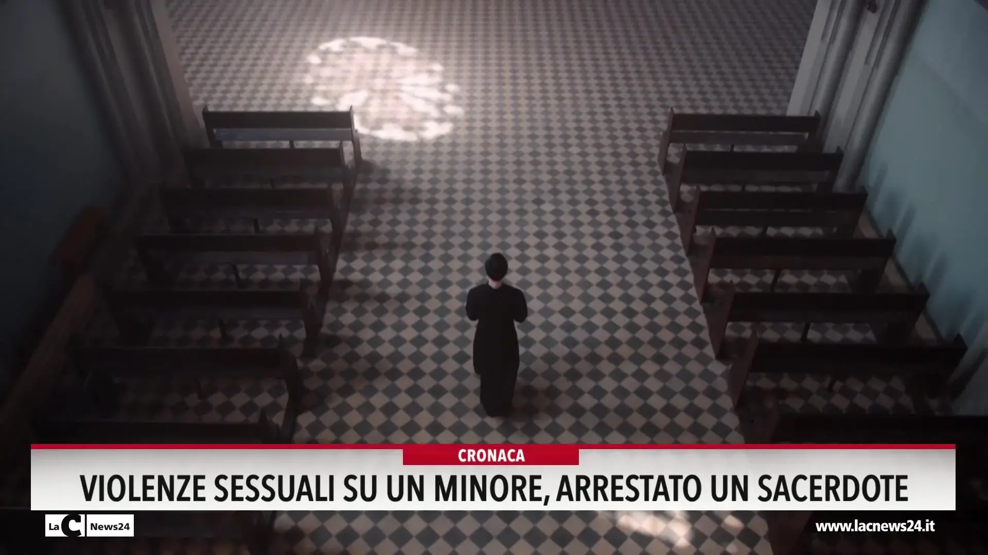 Violenze sessuali su un minore, arrestato un sacerdote
