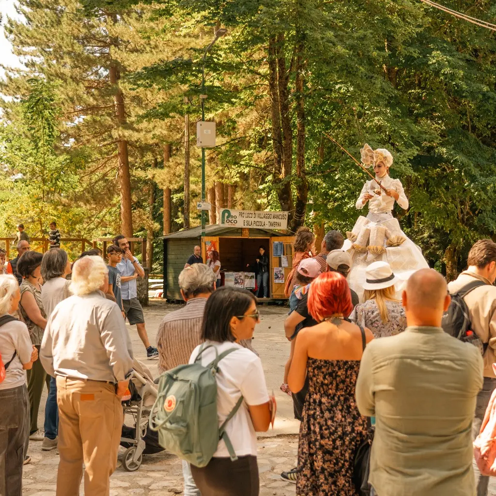 Nel cuore della Sila\u00A0torna l’Hyle Book Festival: eventi\u00A0tra cultura, natura e sostenibilità\n