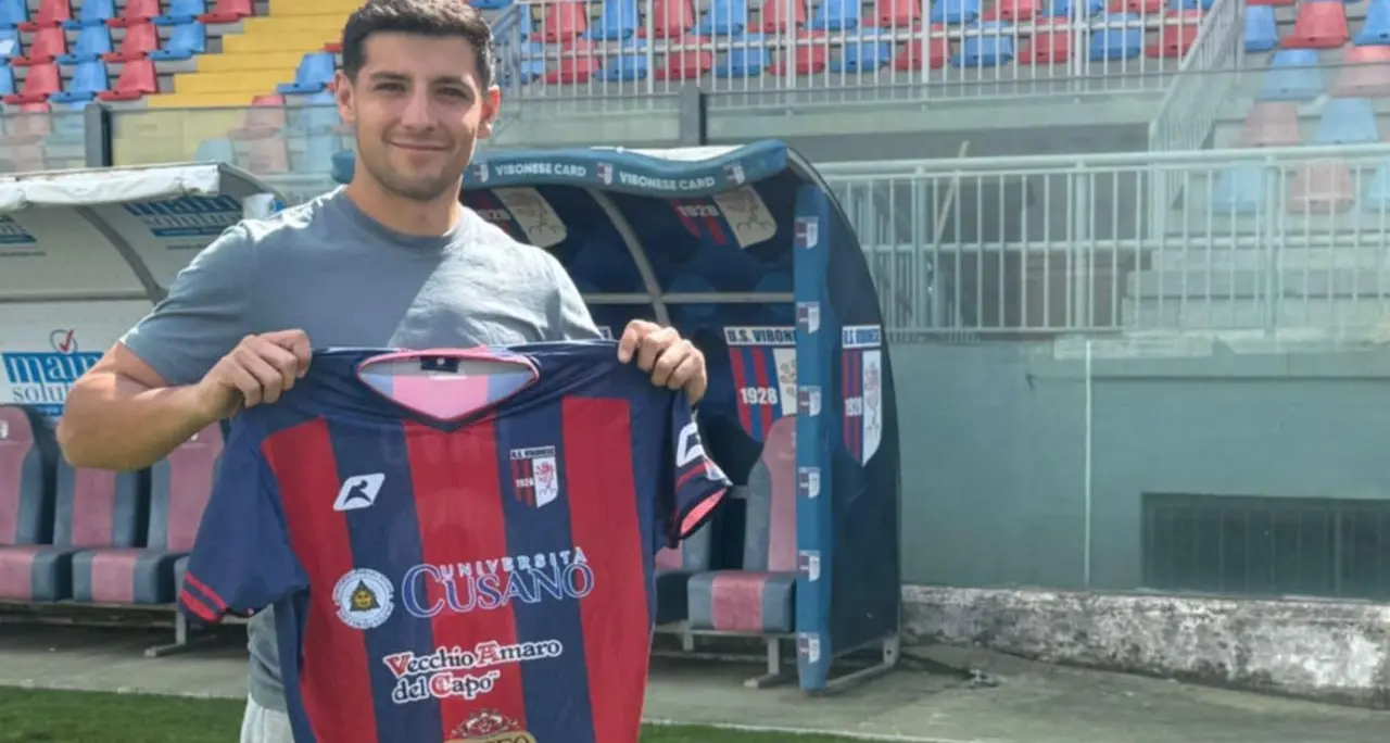 Serie D, la Vibonese si regala Augustin Marsico prima del ritiro: ingaggiato l'attaccante ex Locri\u00A0\n