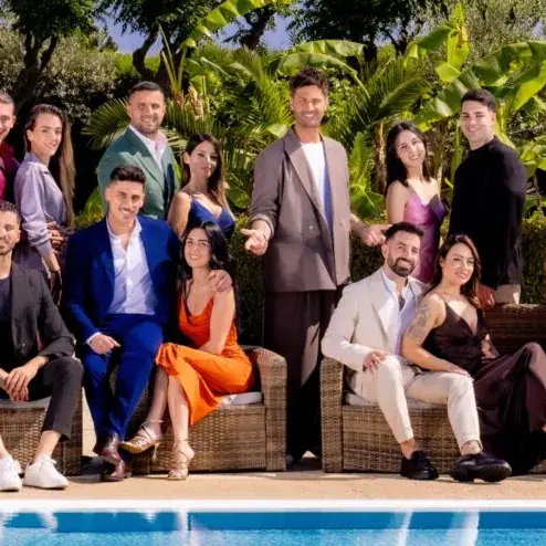 La Calabria porta bene a Temptation Island che fa tris: tre serate di corna, falò e crisi isteriche. E Mediaset gongola\n