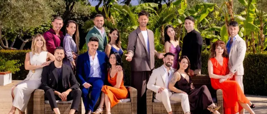 La Calabria porta bene a Temptation Island che fa tris: tre serate di corna, falò e crisi isteriche. E Mediaset gongola\n