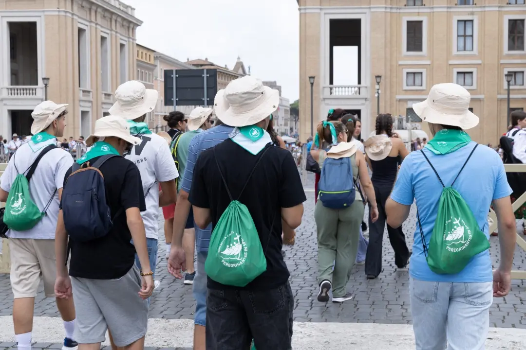 Canti, preghiere e pioggia: il Giubileo dei giovani trasforma Roma in un’unica grande casa spirituale\n