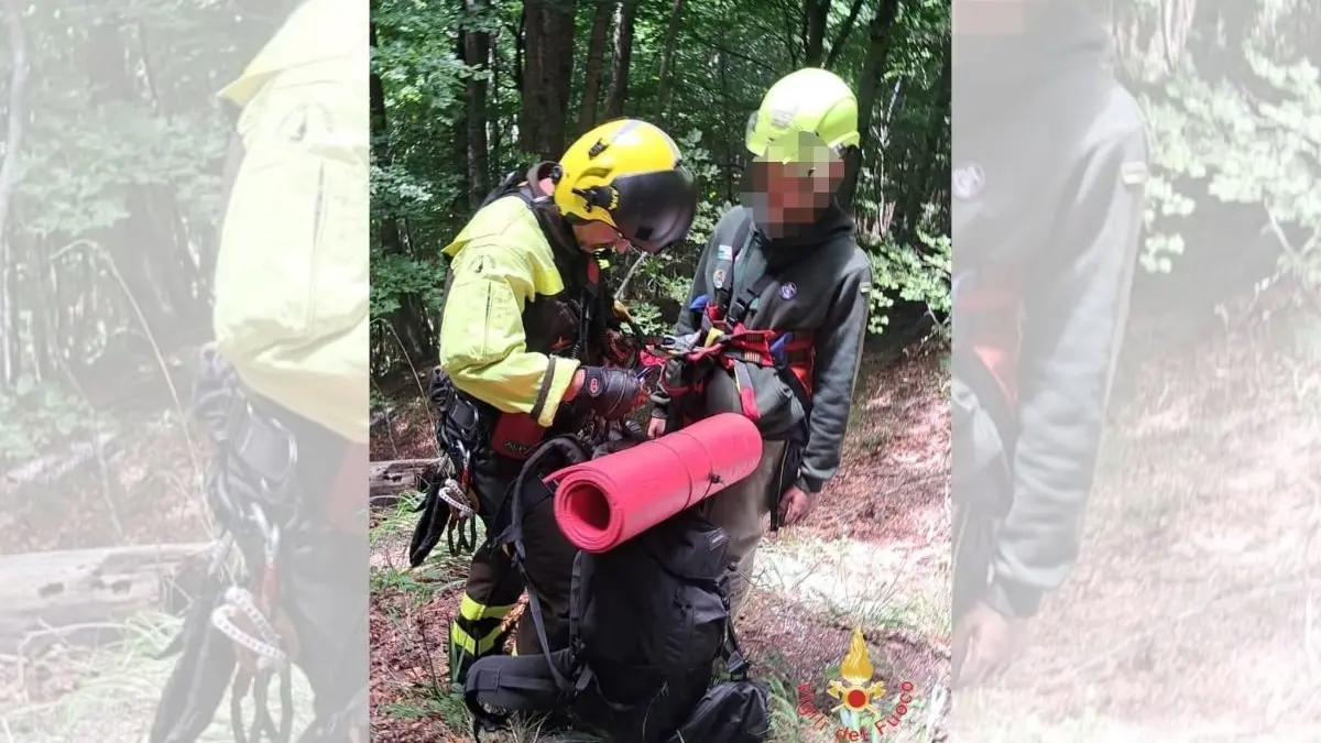 Saracena, sette scout dispersi sul Pollino salvati con l’elicottero dei Vigili del Fuoco | VIDEO\n