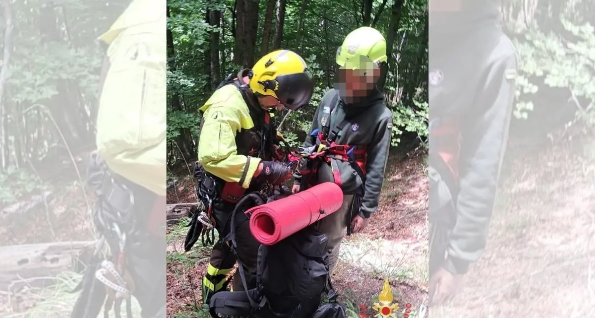 Saracena, sette scout dispersi sul Pollino salvati con l’elicottero dei Vigili del Fuoco | VIDEO\n