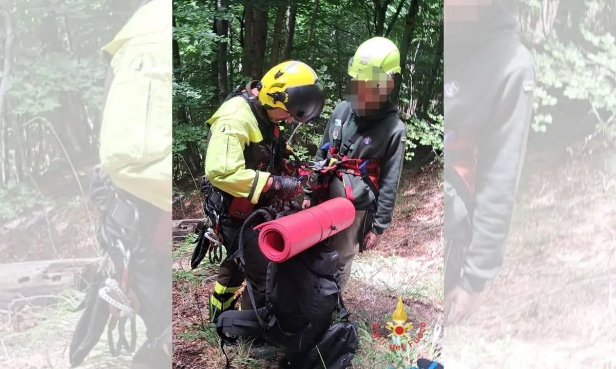 Saracena, sette scout dispersi sul Pollino salvati con l’elicottero dei Vigili del Fuoco | VIDEO\n