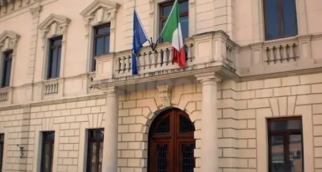 Castrovillari, il Consiglio comunale approva una mozione per candidare i bimbi di Gaza al Nobel per la Pace\n