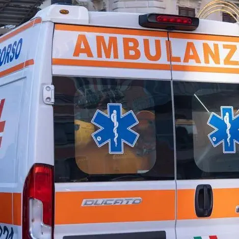 Incidente stradale nella notte a Praia a Mare: cameriere investito sulle strisce in pieno centro abitato\n