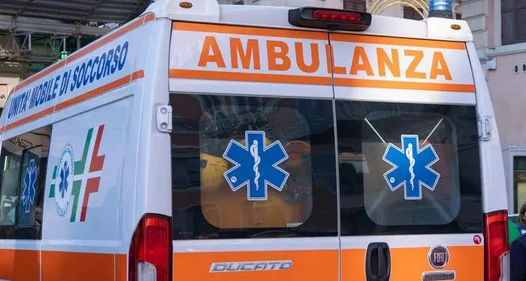 Grave incidente a San Lucido: centauro trasferito d'urgenza in ospedale in elisoccorso\n