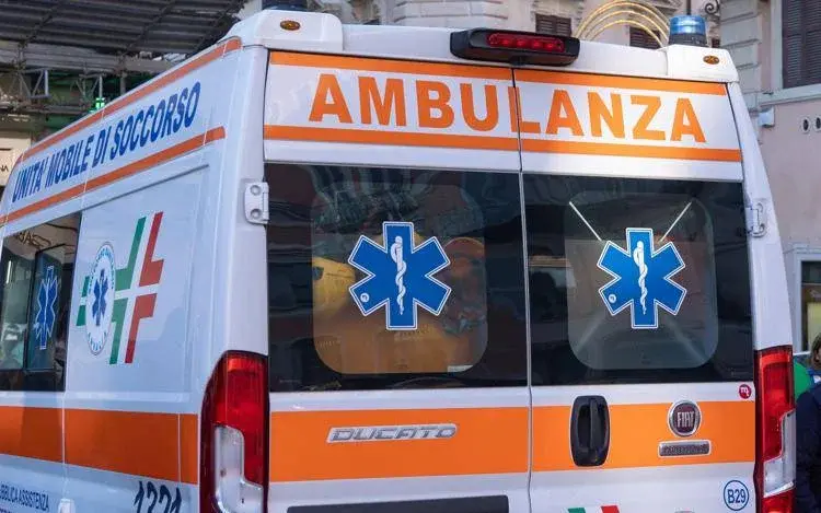 Grave incidente a San Lucido: centauro trasferito d'urgenza in ospedale in elisoccorso\n