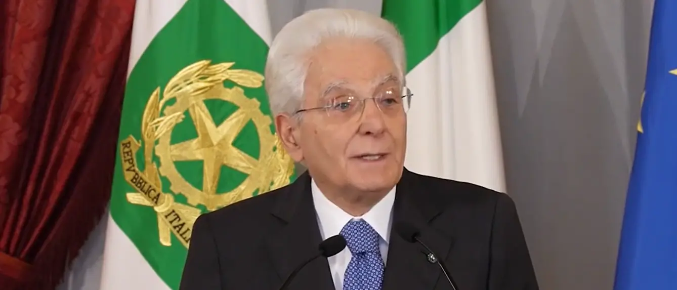 Mattarella alla riscossa,\u00A0schiena dritta contro Mosca: «La Russia ha cancellato l’equilibrio della pace»\n