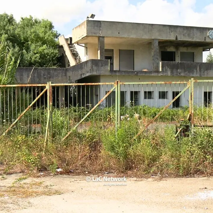 Tra i ruderi industriali e l’abbandono: Vibo Marina dimenticata a pochi passi dal porto\n