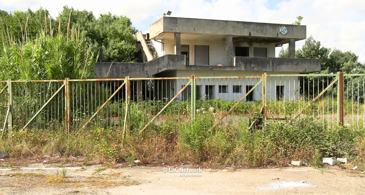 Tra i ruderi industriali e l’abbandono: Vibo Marina dimenticata a pochi passi dal porto\n