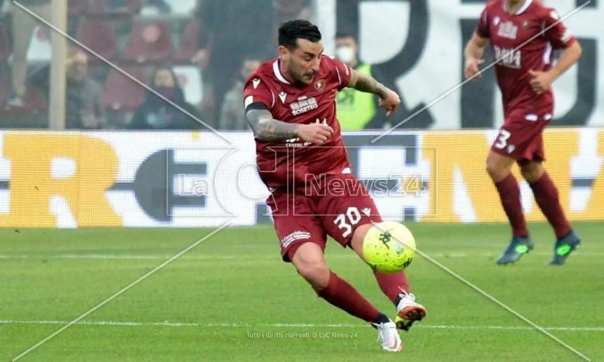 Calciomercato, la Reggina lavora per il ritorno di Montalto in amaranto: la situazione\n