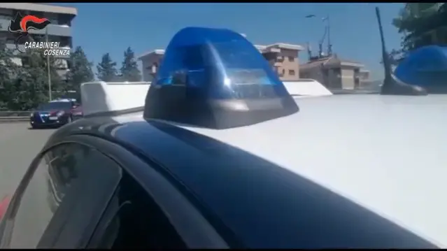 Armi,\u00A0droga e\u00A0una bomba a mano, 9 misure cautelari a Cosenza