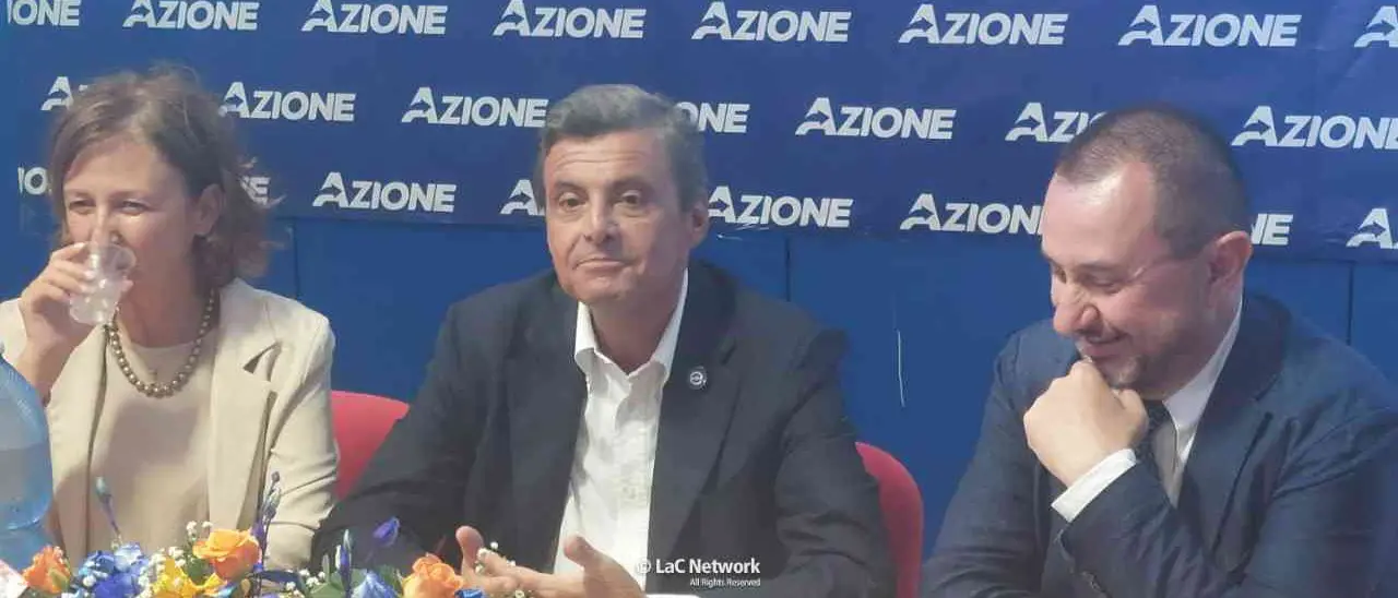 Calenda accusa Occhiuto: «La Calabria è ferma su tutto e lui fa il bullo: così rischia di farsi male»\n