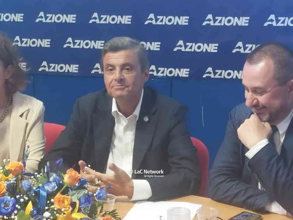 Calenda accusa Occhiuto: «La Calabria è ferma su tutto e lui fa il bullo: così rischia di farsi male»