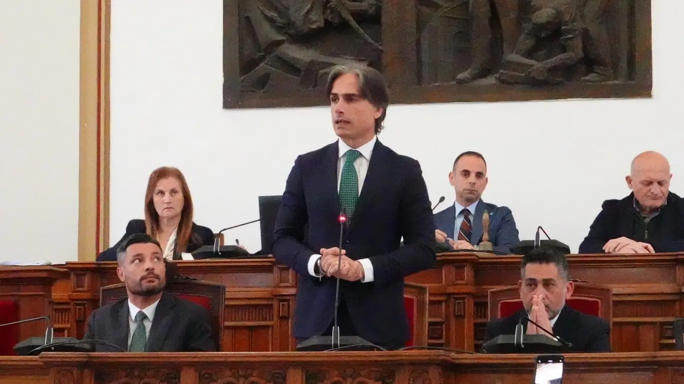 <p>Il sindaco di Reggio Calabria Giuseppe Falcomat&agrave;</p>\\n