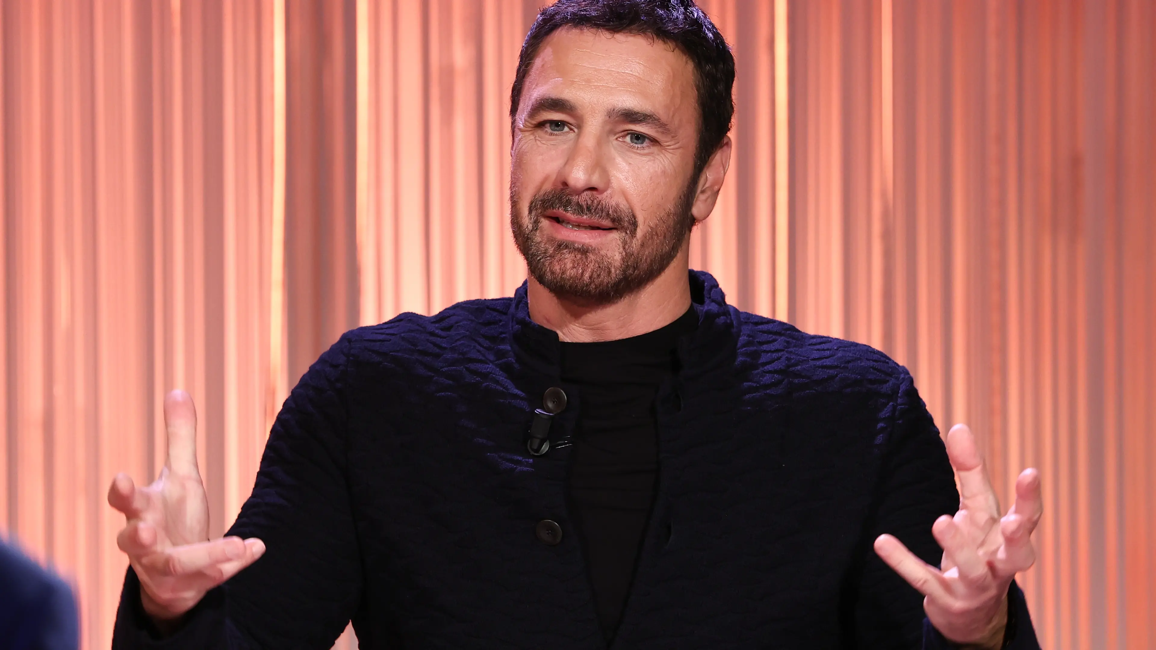 <p>Raoul Bova (foto Ipa)</p>\\n , Marco Provvisionato