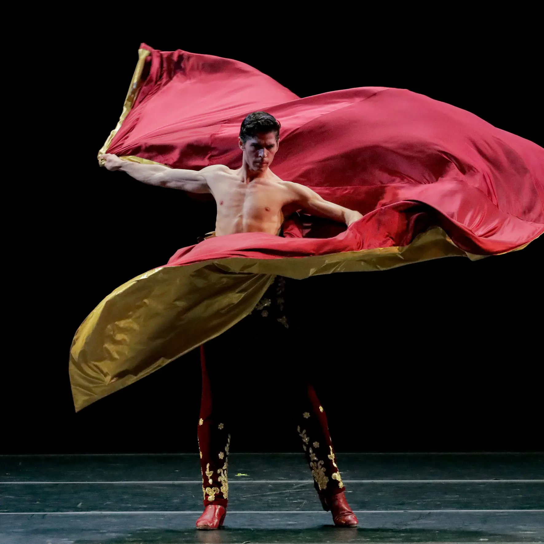 Sergio Bernal incanta lo Scolacium: a Borgia una notte di flamenco e arte spagnola | VIDEO\n