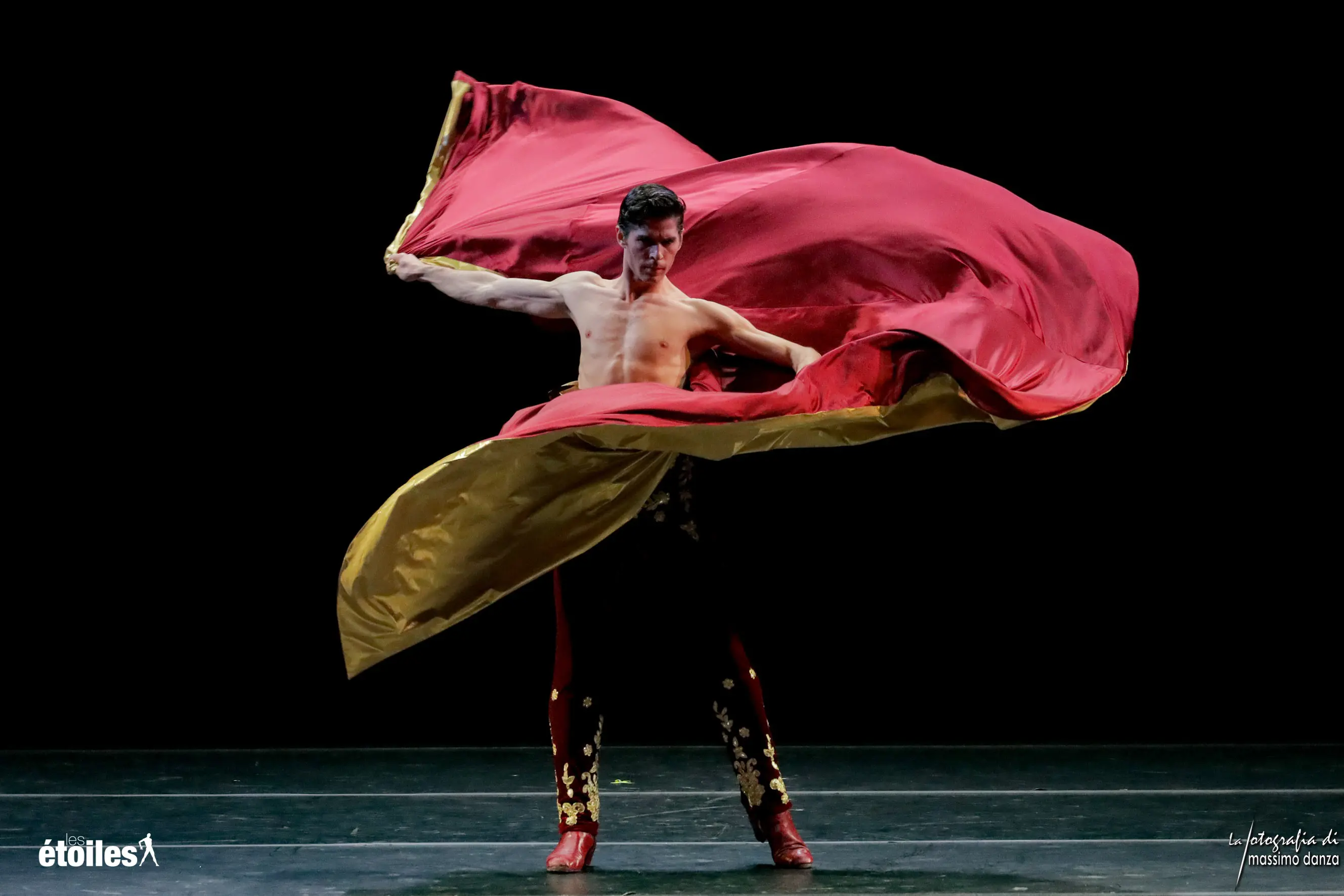 Sergio Bernal incanta lo Scolacium: a Borgia una notte di flamenco e arte spagnola | VIDEO\n