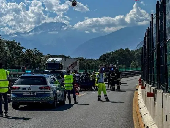 Un altro ottantenne contromano sull'autostrada, morta la moglie dell'anziano\n