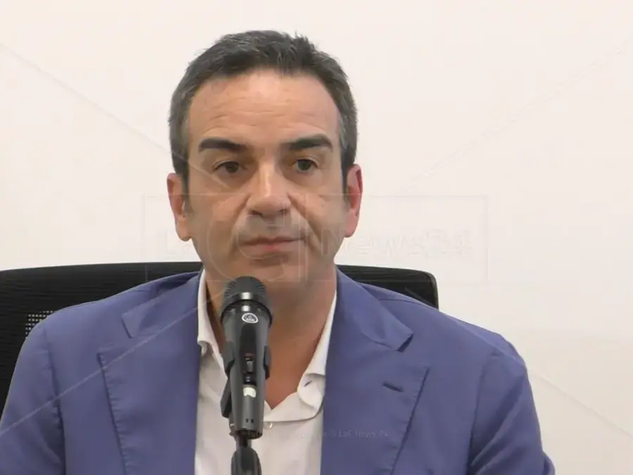 L'annuncio shock (e la sfida) di Occhiuto: «Mi dimetto e mi ricandido, non mi fermeranno»