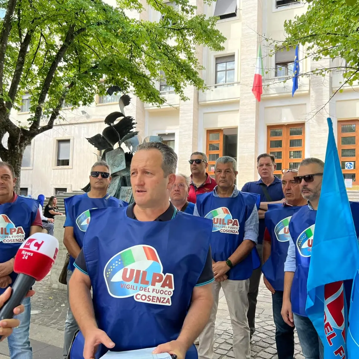 Paola e Fuscaldo avranno nuove sedi dei Vigili del Fuoco: la UILPA VV.F. Cosenza soddisfatta, ma chiede più risorse per tutta la provincia\n