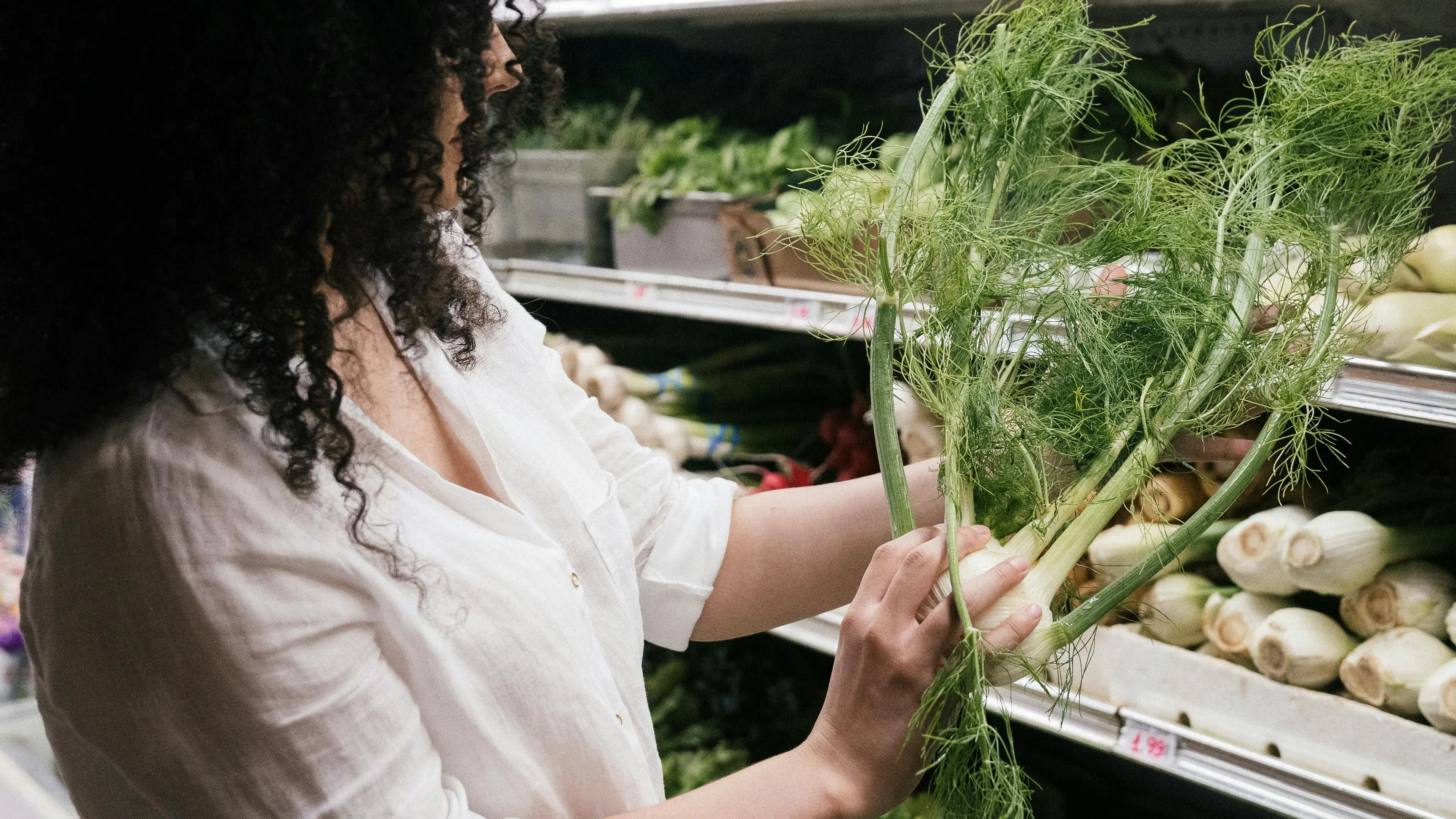 <p>Aumenti medi del 4% in pi&ugrave; rispetto a giugno per alimentari e bevande</p>\\n