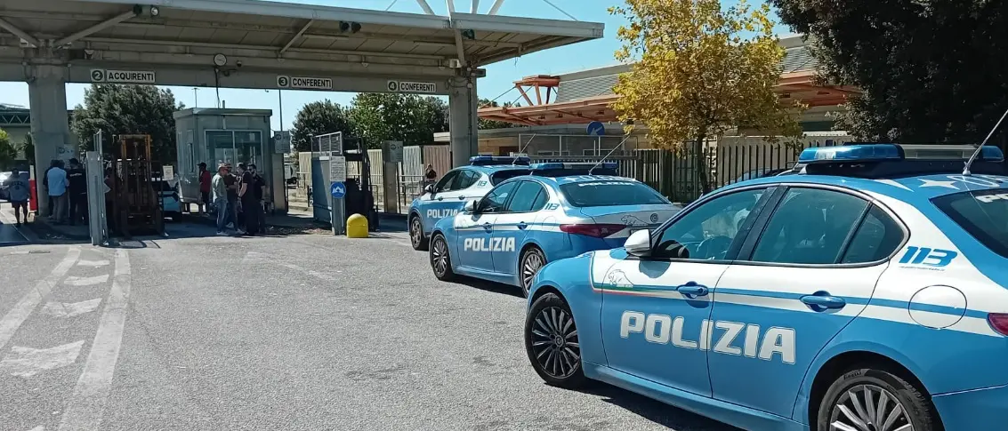 Catanzaro, commercianti e produttori in protesta al mercato agroalimentare Comalca\n