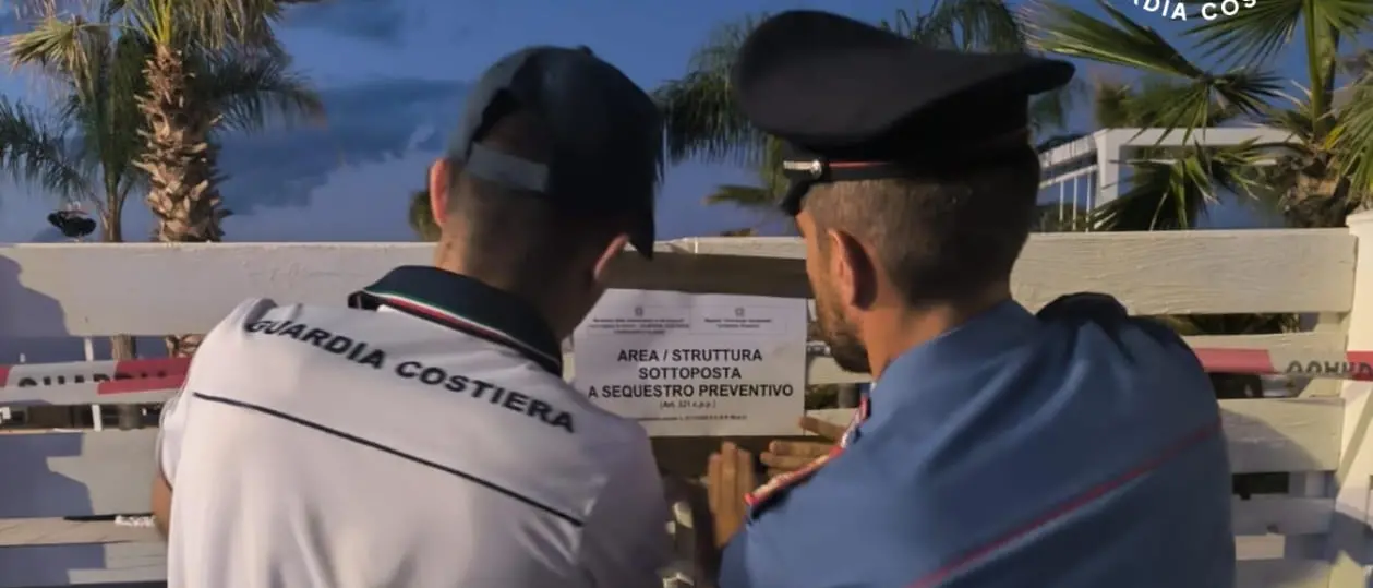 Corigliano Rossano, sequestrata discoteca estiva sulla spiaggia\n