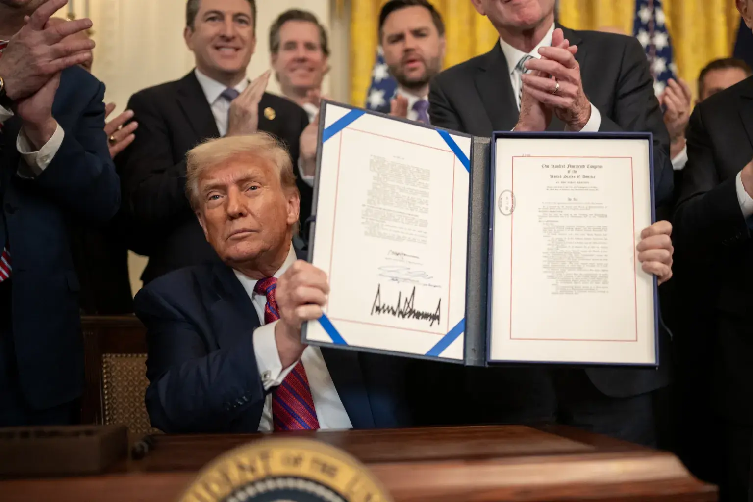 Trump conferma gli accordi commerciali con l’Ue, dazi al 15% dal prossimo 7 agosto\n