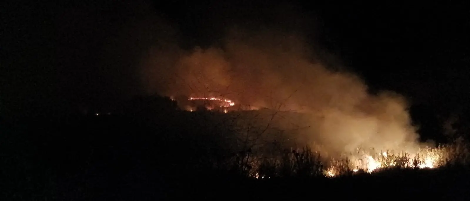 Droni ancora in stand-by e\u00A0incendi in aumento: la Calabria brucia\u00A0con la gara d’appalto ancora ferma\n