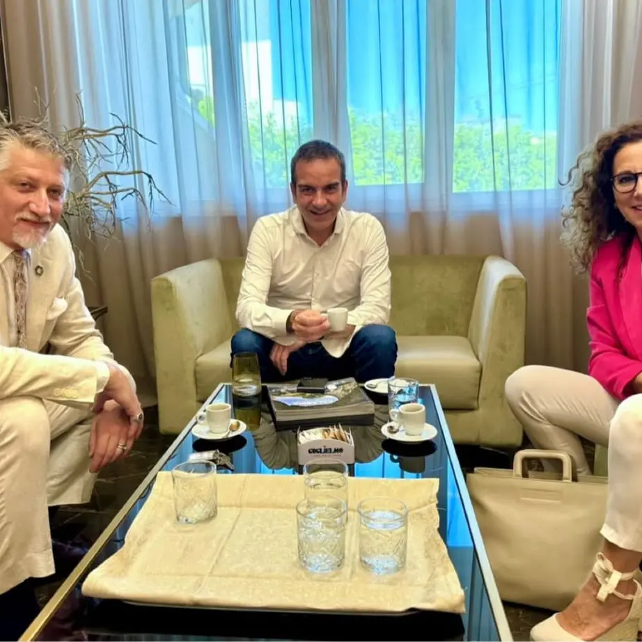 Occhiuto, prima foto pubblica dopo l’annuncio delle dimissioni: ecco il governatore con Giuli e Ferro\n