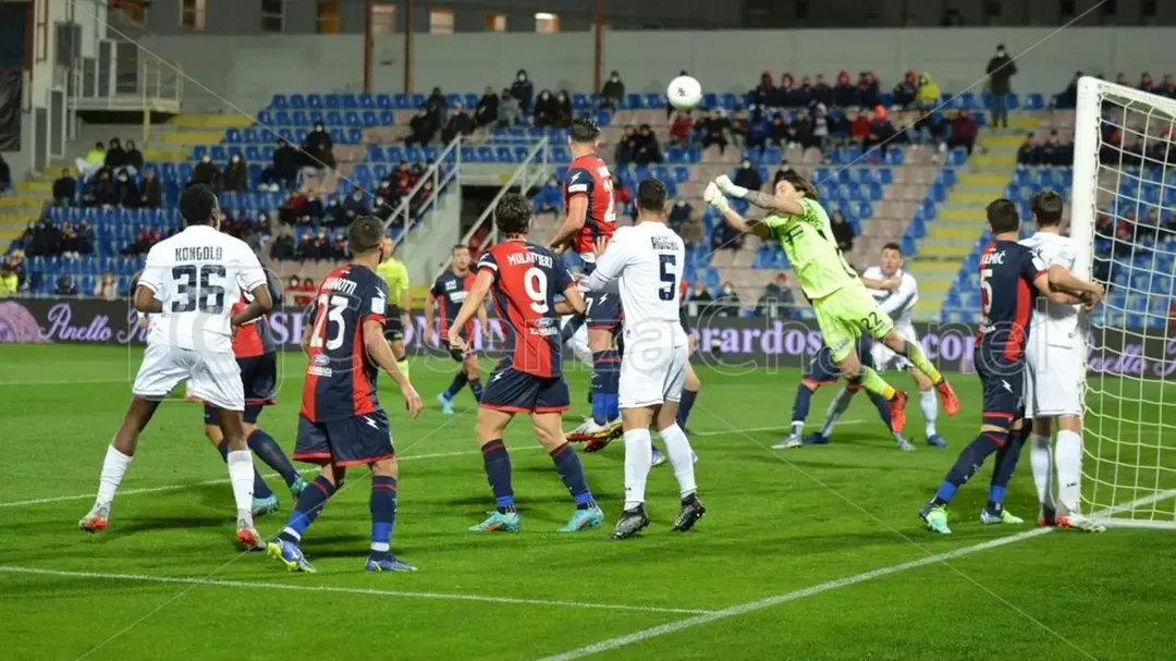 Crotone-Cosenza, il derby\u00A0in diretta su Rai Sport il 7 settembre\n